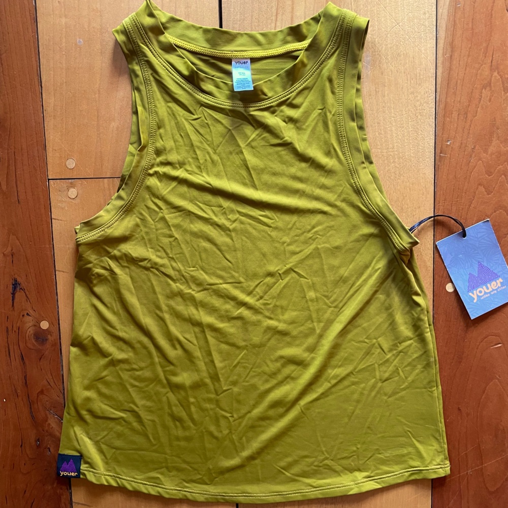 Youer Train Tank Antique NWT